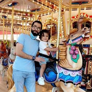 Meet your Posher, Firas